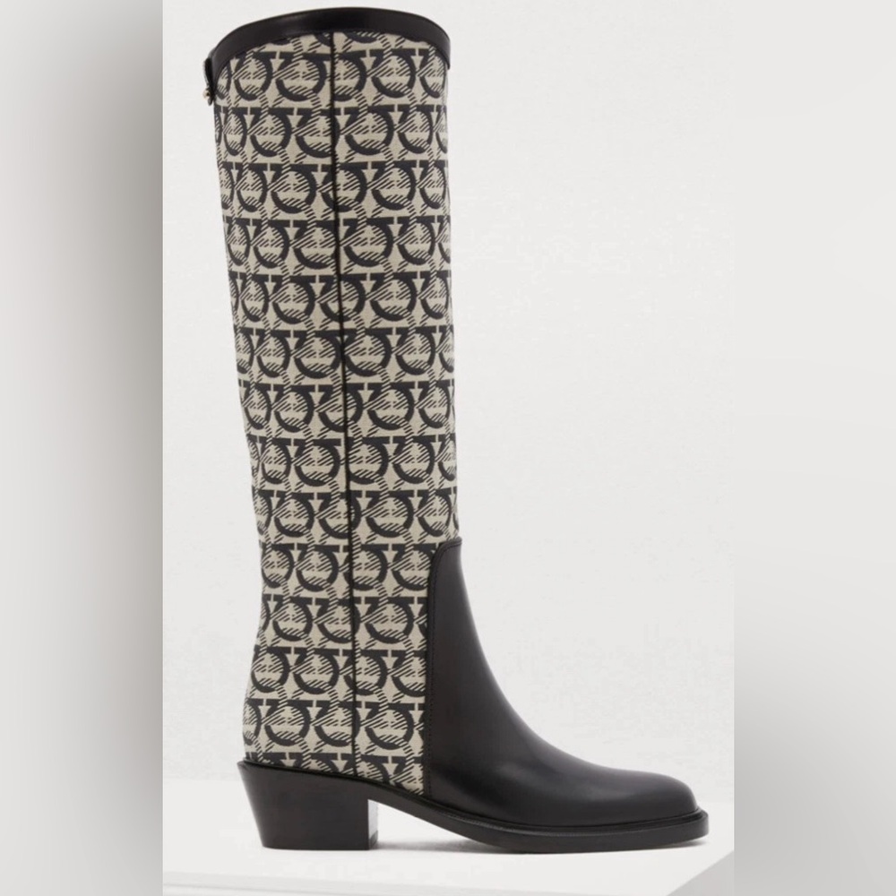 Salvatore Ferragamo boots Brebbia sz 9.5 B logo